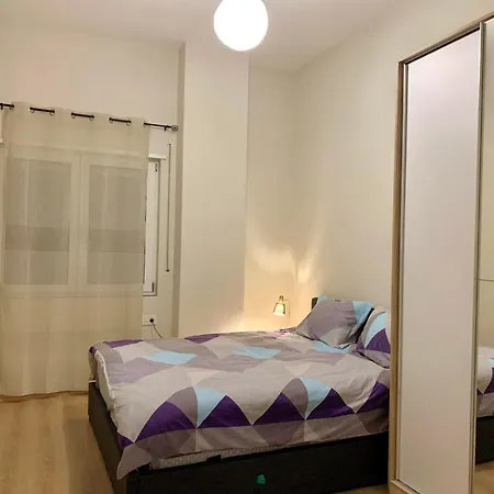 Apartmán Modern Family-size With Private Veranda-5min To The Tirana