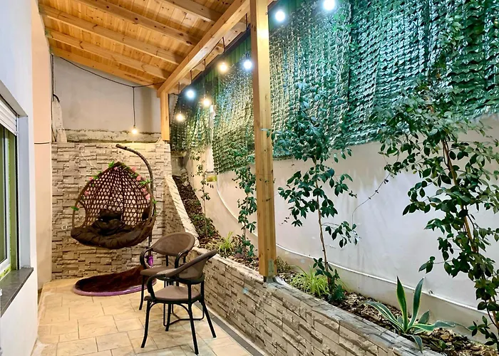 Apartmán Modern Family-size With Private Veranda-5min To The *