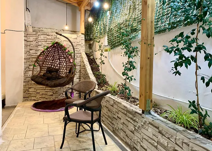 Apartmán Modern Family-size With Private Veranda-5min To The Tirana