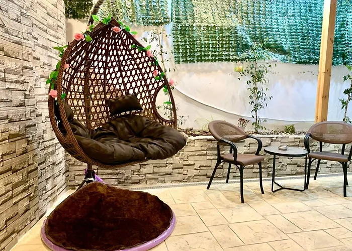 Modern Family-size With Private Veranda-5min To The Apartmán Tirana