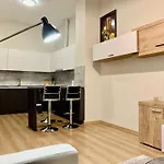 Apartment Modern Family-size With Private Veranda-5min To The